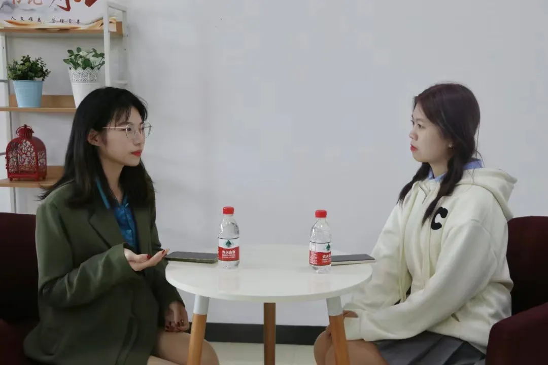 人文逐梦 • 贤师有约 | 轻盈数行字,浓抹一生人